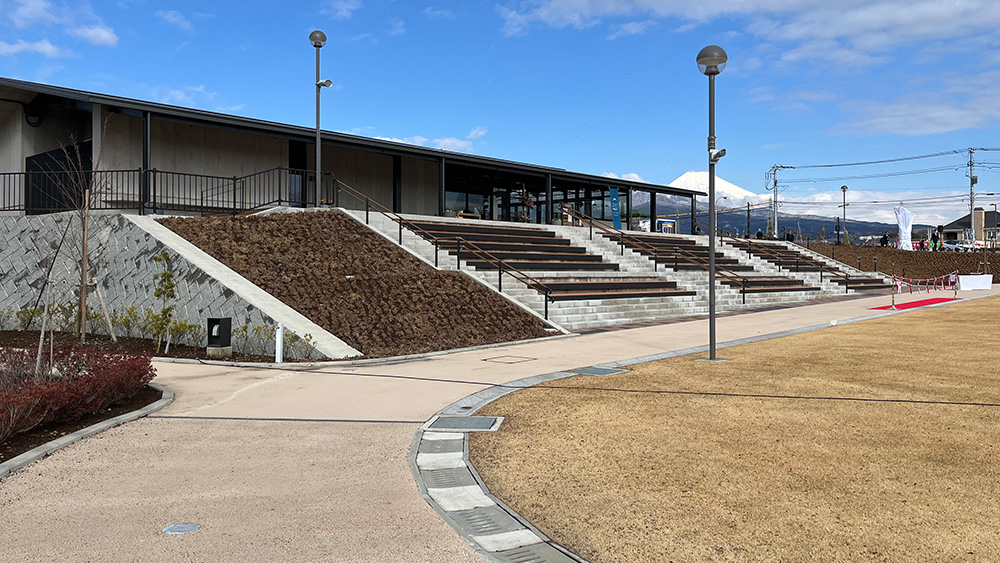 地域に暮らす多様な世代が憩い交流する公園づくり